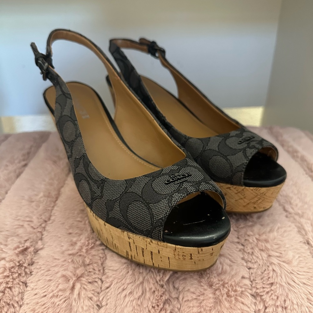 Coach shoes size 8 - Picture 2 of 4